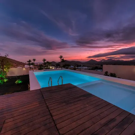 Villa El Erizo - Pool By Lanzarote