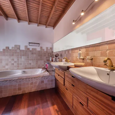 Villa El Erizo - Pool By Lanzarote Nazaret