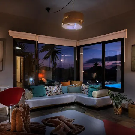 El Erizo - Pool By Lanzarote Villa *